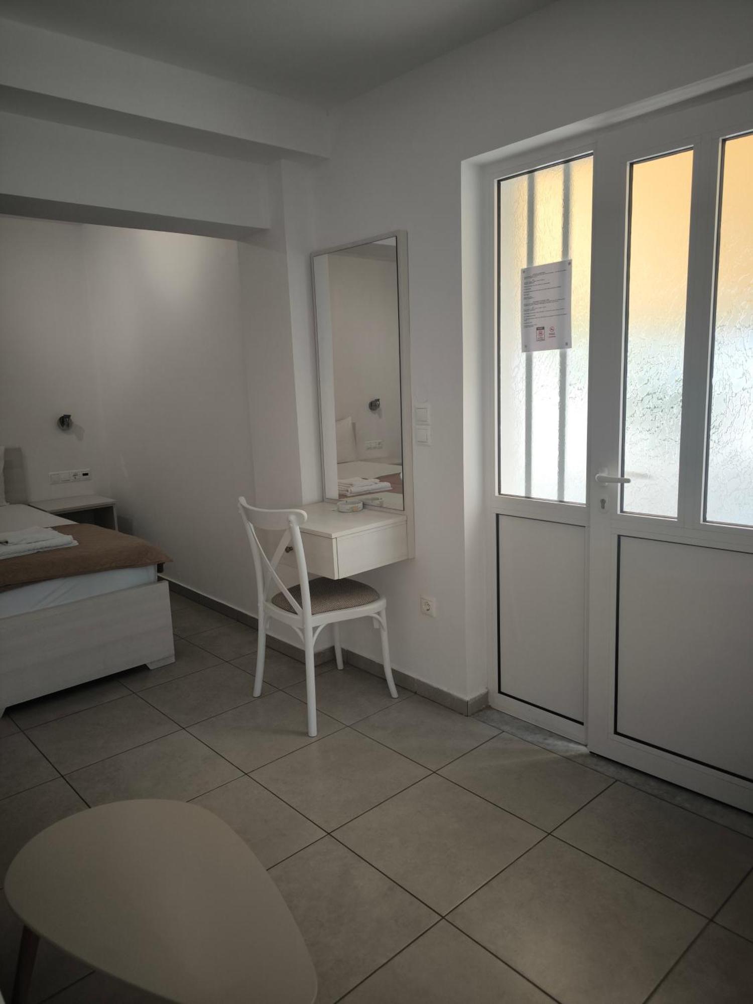 Alexia Rooms Paleochora Buitenkant foto