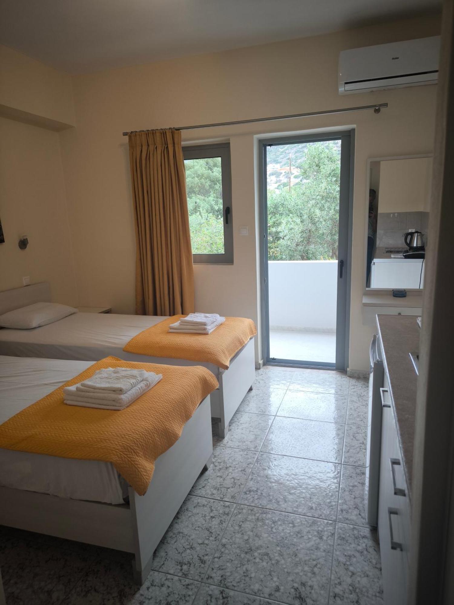 Alexia Rooms Paleochora Buitenkant foto